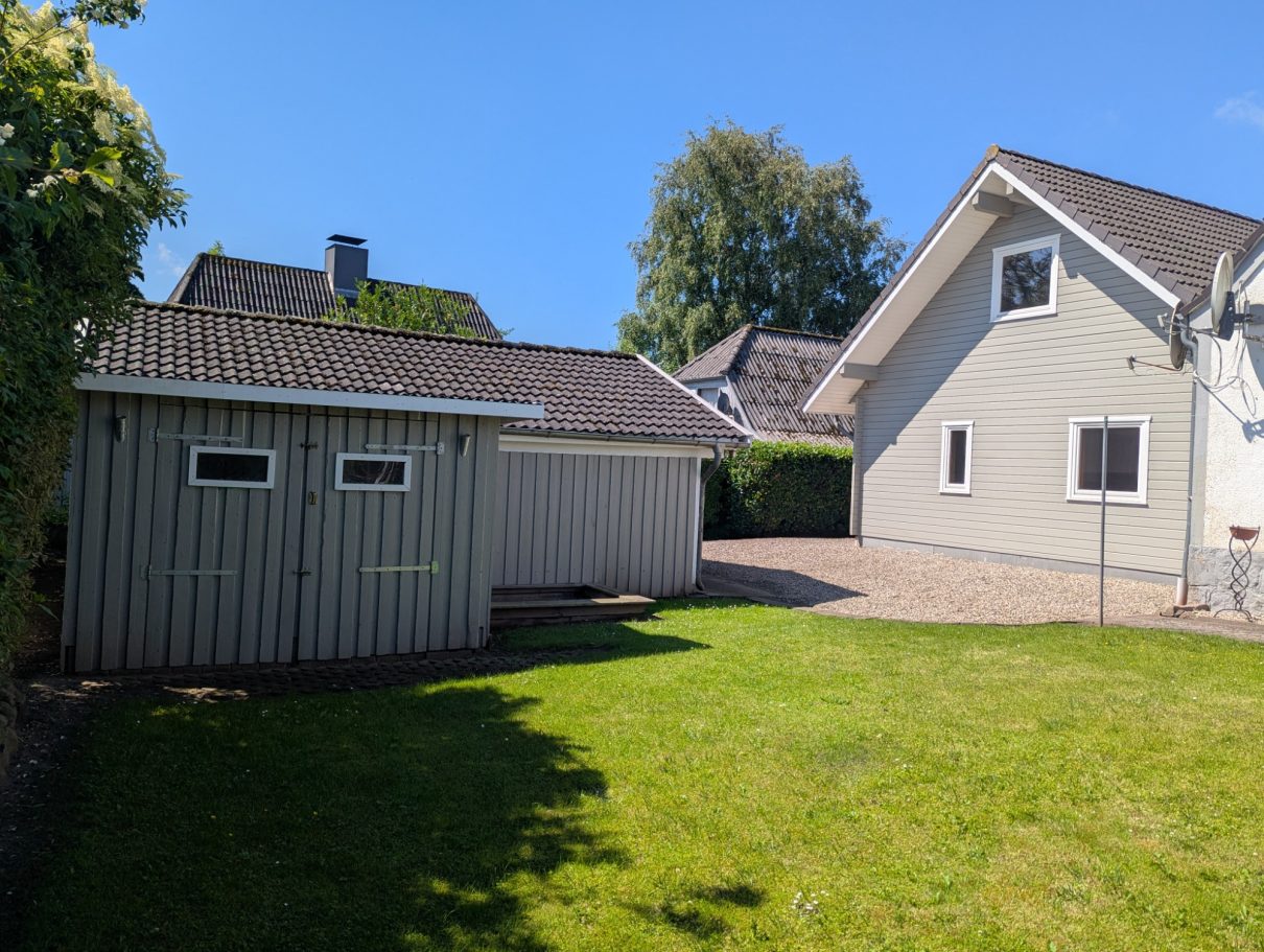 Gartenhaus und Carport